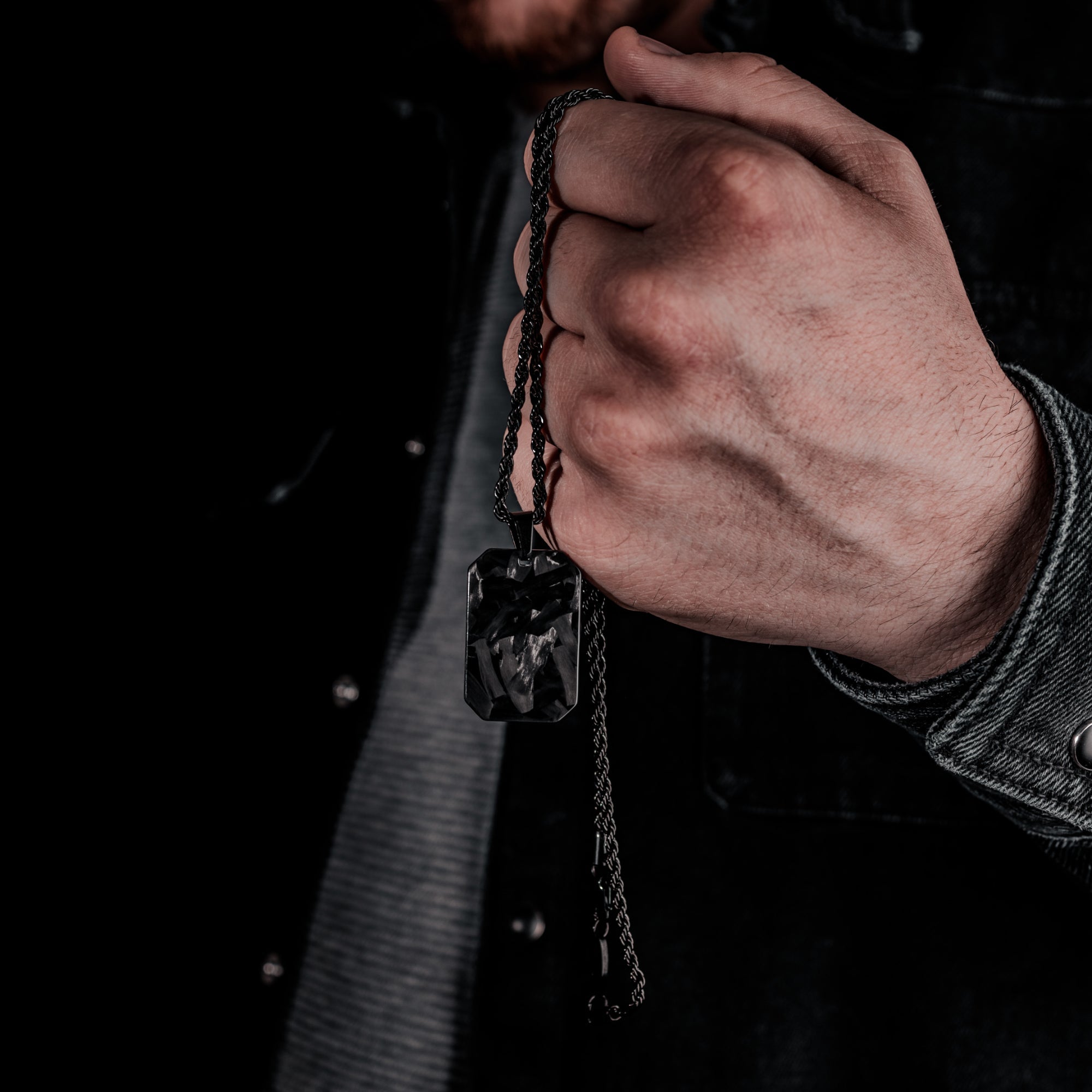 Forged Carbon Dog Tag Halskette - CRBNCNCPT